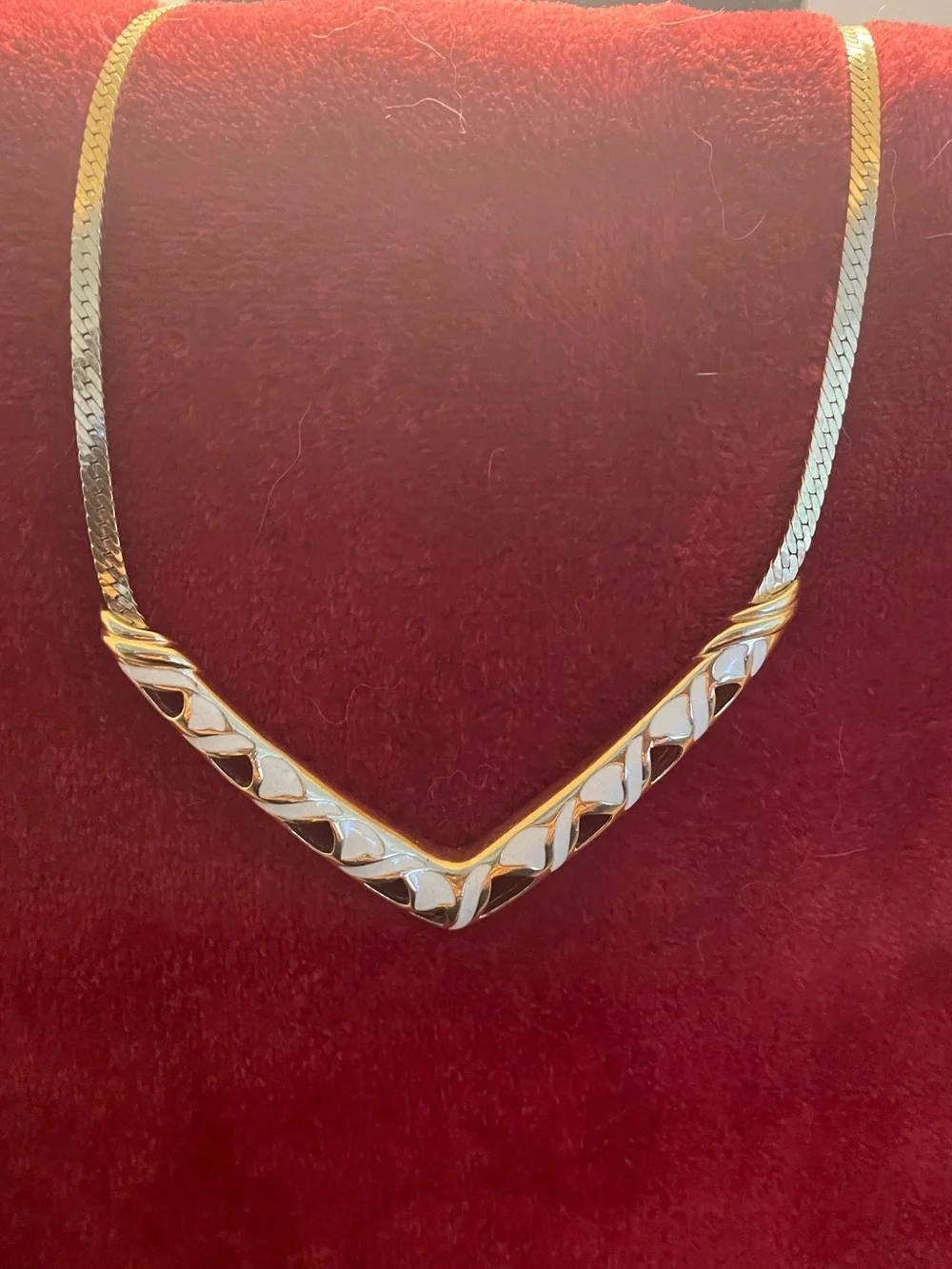 Vintage Trifari Bone colored necklace. ESTATE